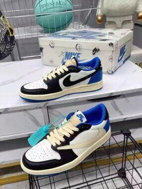 Jordan 1 Retro Low OG SP Fragment x Travis Scott